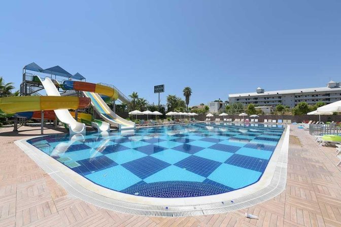 simurg-family-pool-3